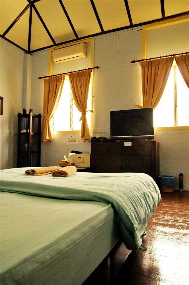 Palanquinn Heritage Suites George Town Exterior photo